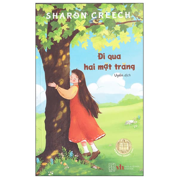 Sách Đi Qua Hai Mặt Trăng - Sharon Creech