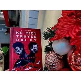 (Top chung khảo giải thưởng Edgar dành cho nhà văn trinh thám của nước Mỹ) KẺ VIẾT TRUYỆN DÀI KỲ - David Gordon - Ngô Thế Vinh dịch - Phuc Minh Books - NXB Hội Nhà Văn - David Spencer