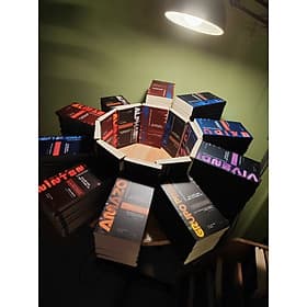 Bộ sách “Những gã khổng lồ truyền thông qua góc nhìn kinh tế – chính trị” (10 cuốn) - Gã