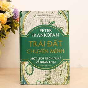 Trái Đất Chuyển Mình ( Bản Đặc Biệt - Bìa vải ) - Trạm Đọc phân phối