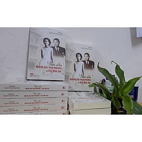 THEO DẤU HOÀNG HẬU NAM PHƯƠNG VÀ VUA BẢO ĐẠI - CÓ KÝ TẶNG CỦA 2 TÁC GIẢ - Theo Theobald