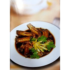 Sách Thực Đơn Cơm Gia Đình 3 Món Miền Trung - Việt Thư